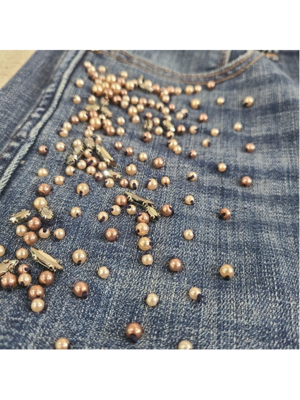 WHBM Jeans Womens Sz 10 Blue The Everyday Soft Skinny Flare High Rise Rhinestone - Picture 4 of 10
